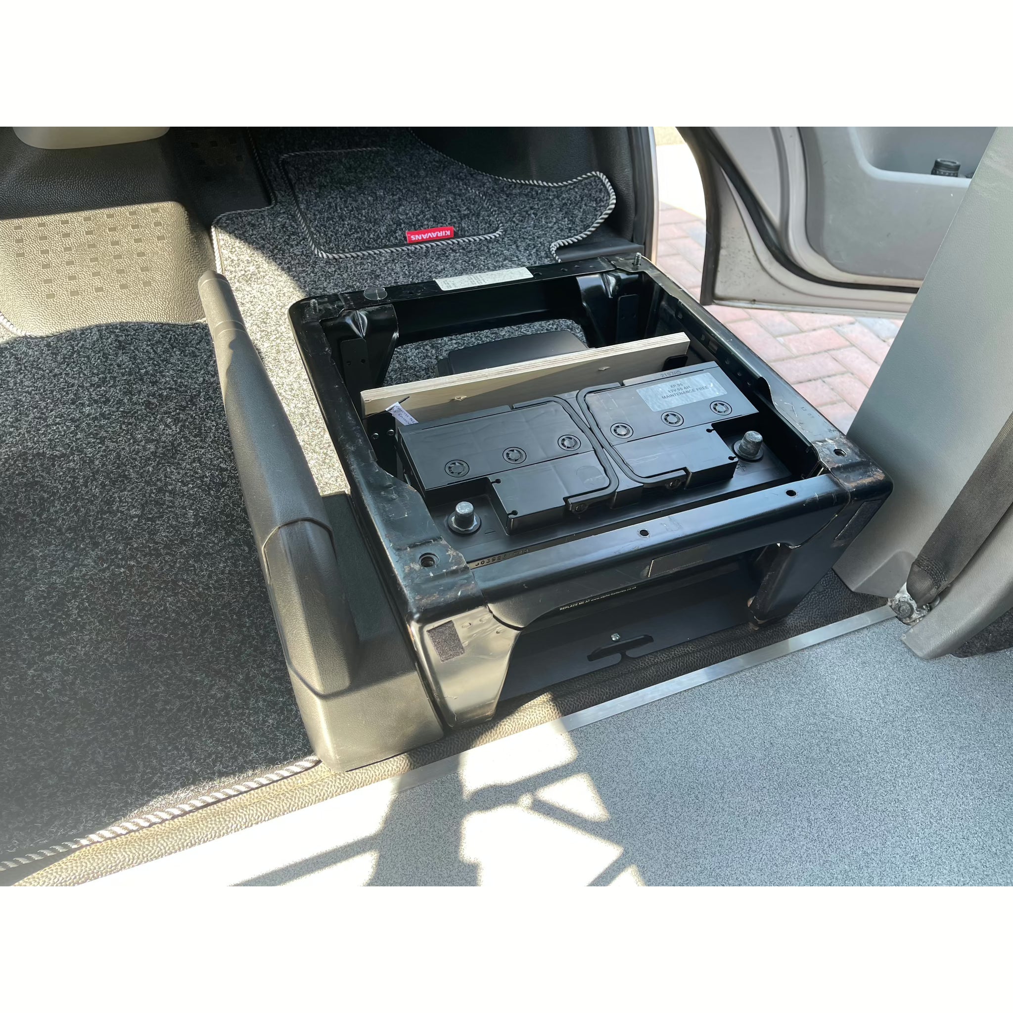 VW T5/T6 Battery Clamp Kiravans