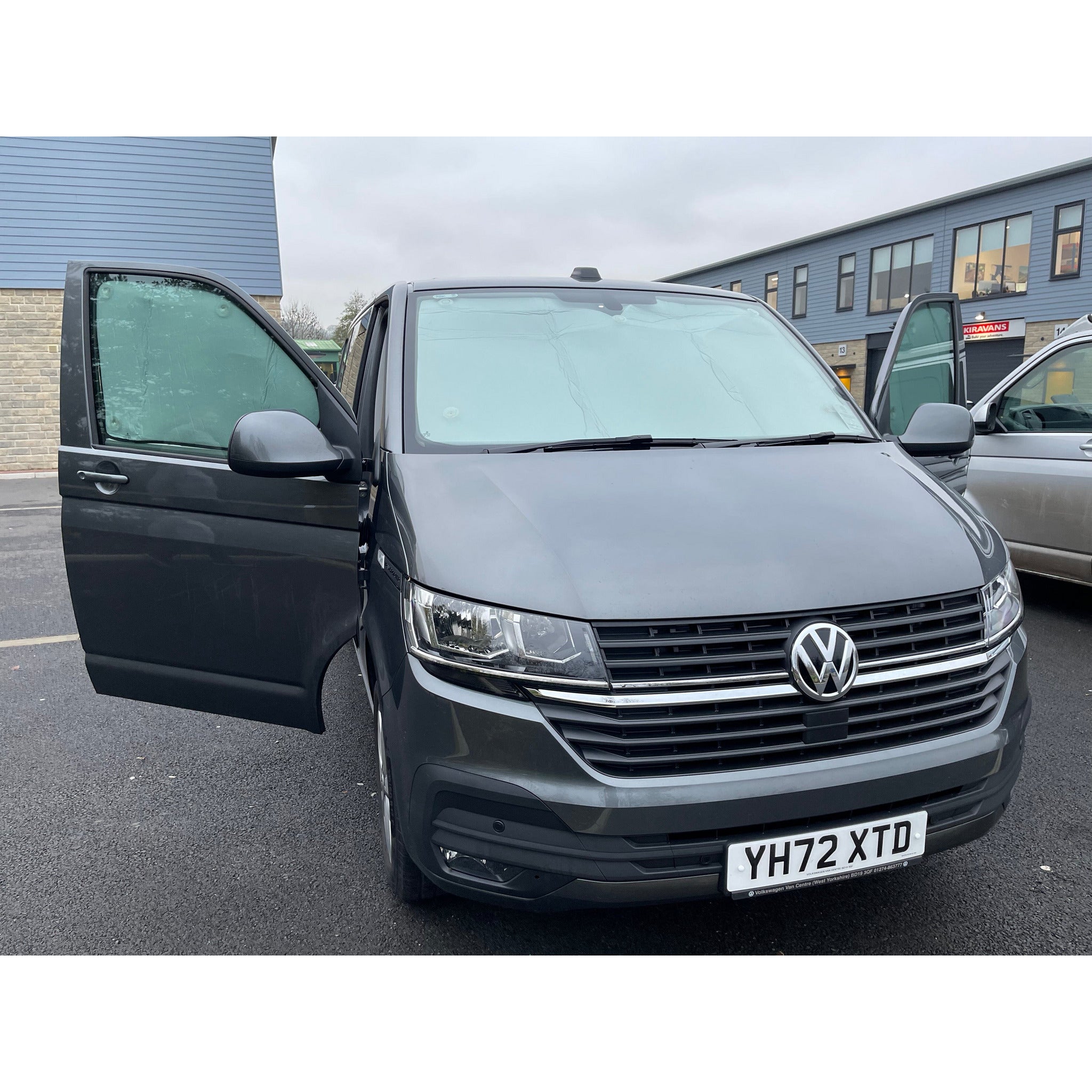 VW T5 Climat NT Thermo Cab Internal Silver Screens Brunner 